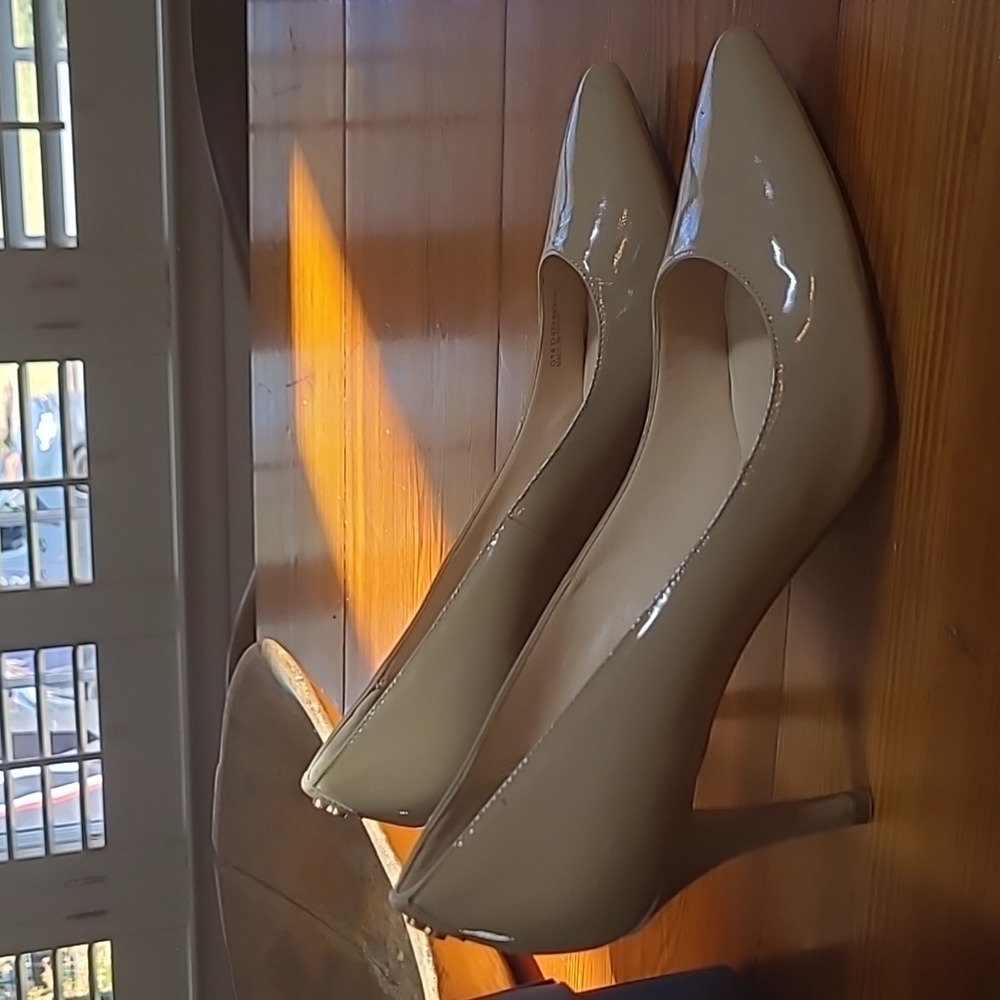 Cole Haan Nude Pumps